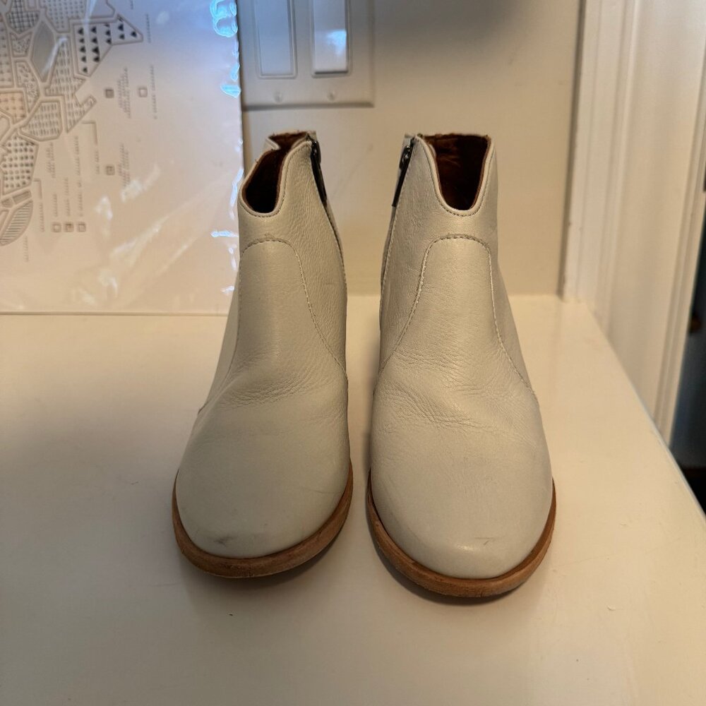 Frye Leather Ankle Booties – Ivory / Bone, Stacked Heel